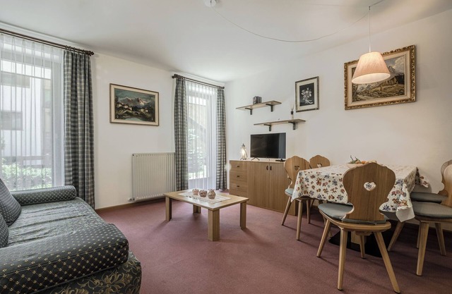 Apartment 'Bilocale Pelmo' with Wi-Fi