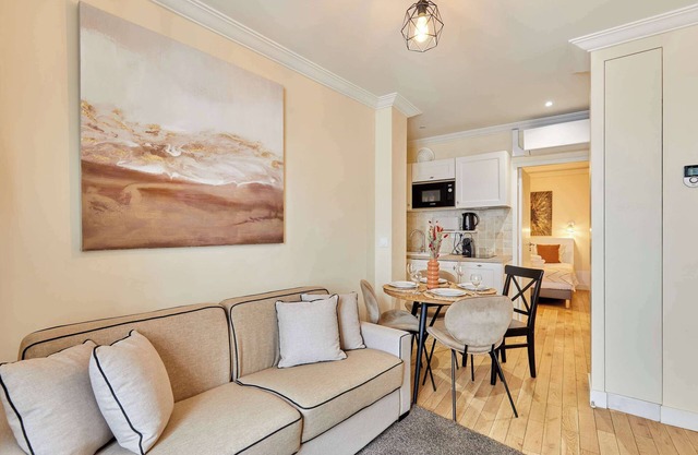 Apartment Center of Paris