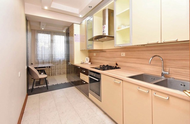 Apartment on Sundukyan street