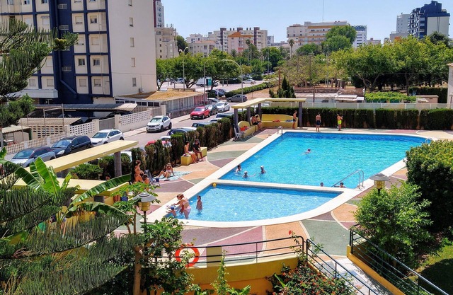 Apartment Playa Gandia-pool-air conditioning-Internet 100Mb-Only Families
