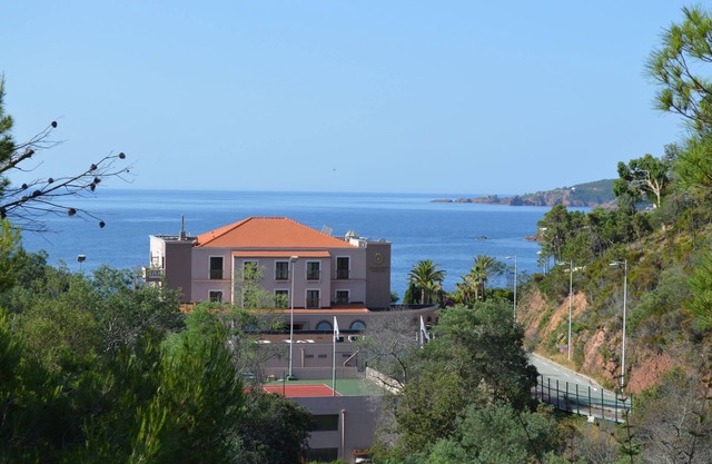 Apartment With Sea Views Near Theoule-Sur-Mer, In Secure Development