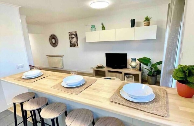 APARTMENTS BCN CENTRAL-ATICO SANTS