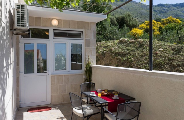 Apartments Olive - One Bedroom Apartment with Terrace and Partial Sea View - Popolica 50