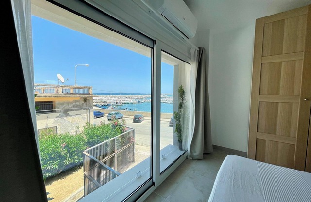 Appartamento Camera da Letto Vista Mare, 2 Bagni Parcheggio,spiaggia Solarium