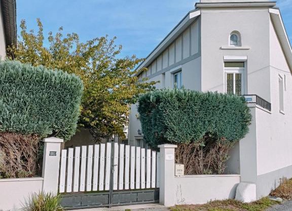 Appartement dans maison atypique