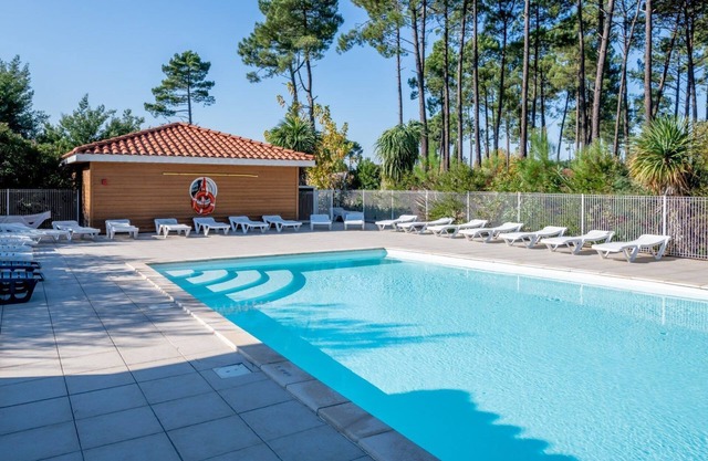 Apptmt avec accès piscine | A quelques pas du lac!