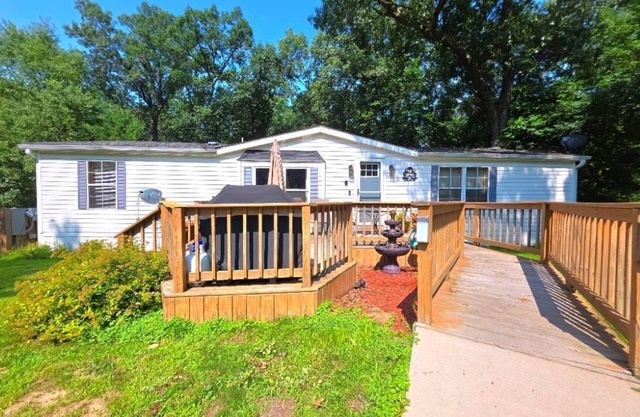 Arbor Lake Getaway, just minutes from Wisconsin Dells