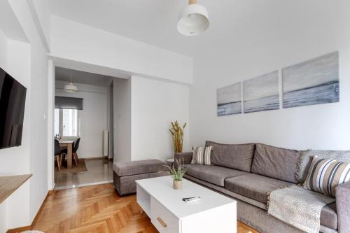 Arco - Sleek 2-BR Apt in the Heart of Athens