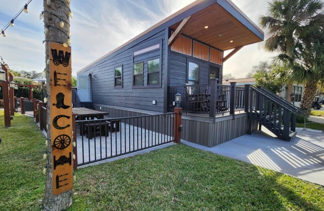 Ardi's Hammock Hideaway at River Ranch! 107