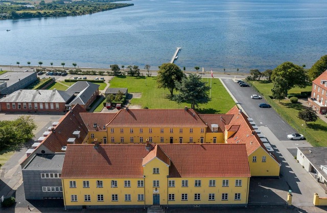 Are you dreaming of a vacation near breathtaking landscapes and many excursion possibilities? Then t