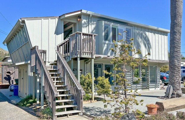 Art Gallery - A quaint upstairs apartment in the town of Bodega Bay.