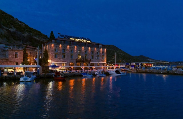 Assos Troy Port Hotel