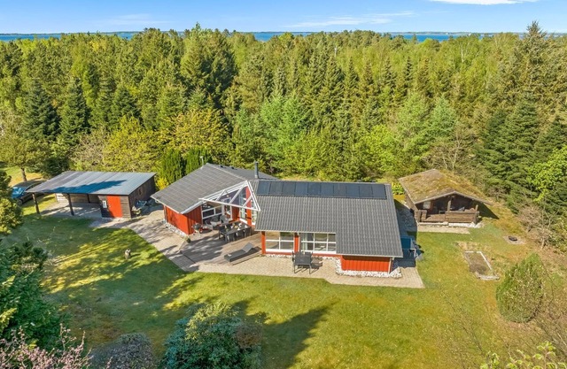 "Atti" - 500m to the fjord by Interhome