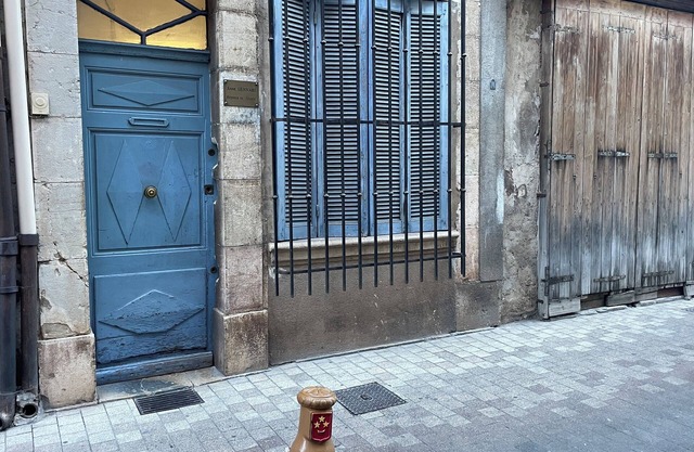 Atypical apartment in downtown Le Luc en Provence Near Saint-Tropez