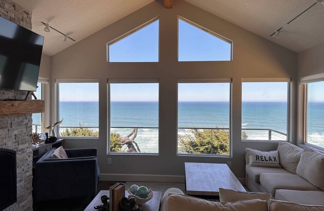 Awesome 3bd 2bath 1490 sqft house with amazing ocean view!