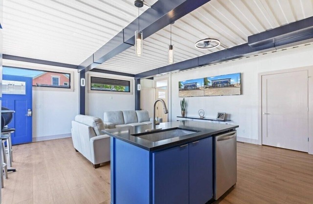 Awesome Custom Built Home. Perfect Indy Location!