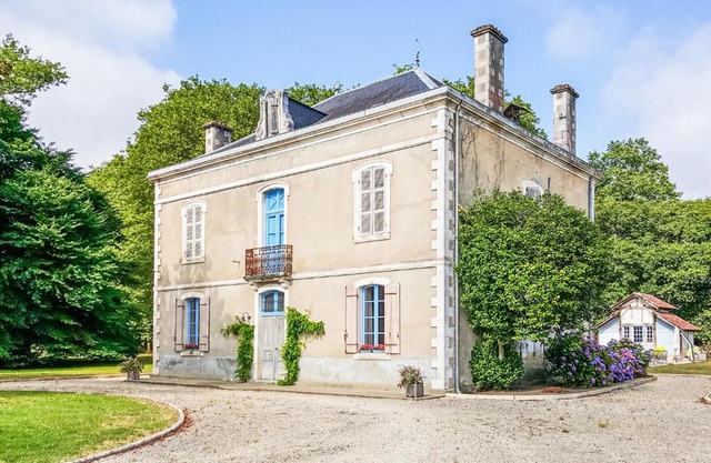 Awesome Home In Beylongue