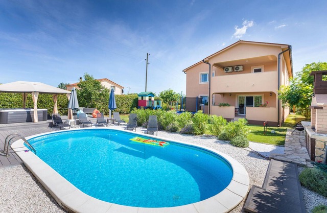 Holiday Marcana Persons Bedrooms