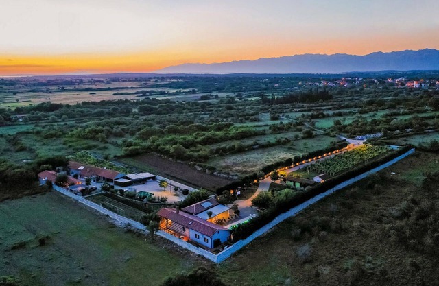 Awesome home in Poljica