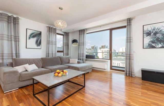 Bagno 2 Warsaw | Large & Elegant Apartment with a View of the Warsaw Skyline | C