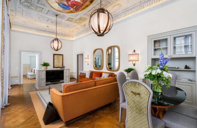 Barone Achille -La Dimora degli Affreschi Florence