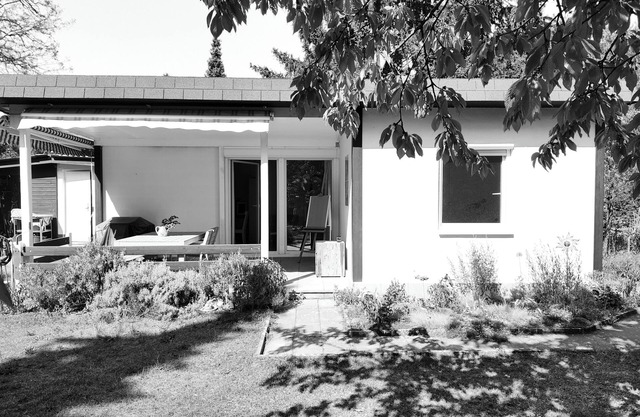 Bauhaus Tiny House + plot of land