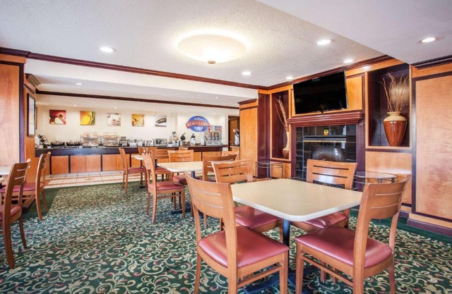 Baymont by Wyndham Madison Heights Detroit Area