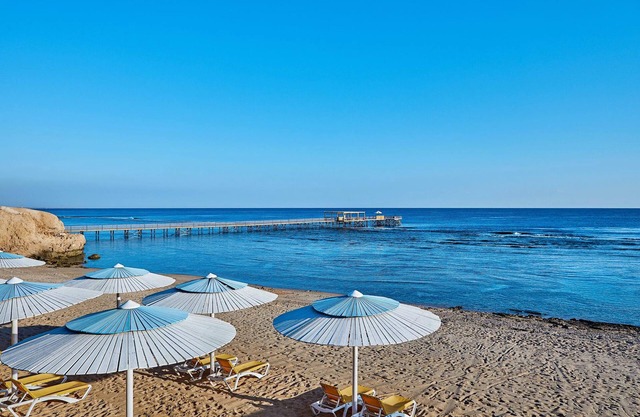 Beachfront Group Stay | 3-Room Pool View, Spa, Tennis & All-Inclusive Dining