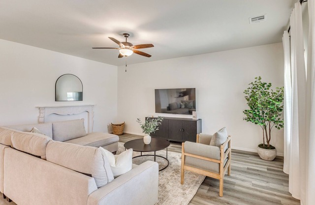 Beautiful 4 Bedroom Home in Owasso!