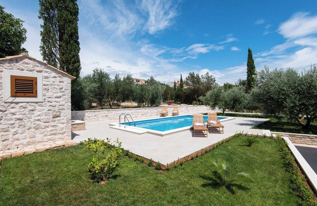 Beautiful beachfront Villa with swimming pool!