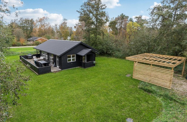 Beautiful home in Sjællands Odde