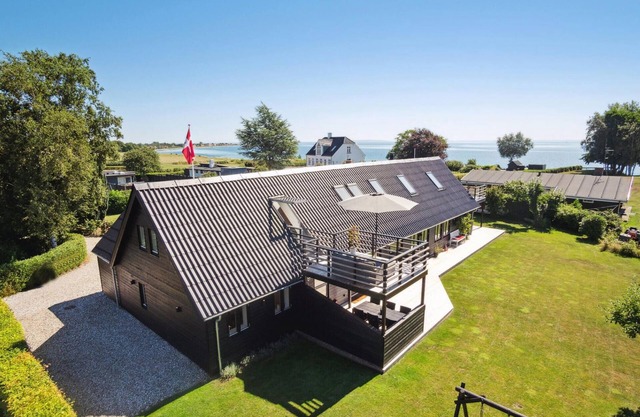 Beautiful home in Juelsminde