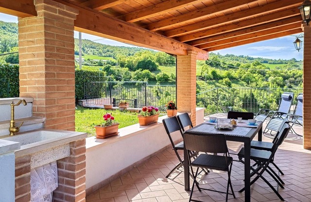 Beautiful home in Preci with WiFi