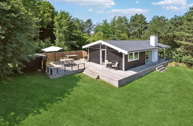 Beautiful home in Sejerø with kitchen