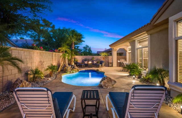 Beautiful Home w/Casita and Private Pool & Yard. In Sun City Palm Desert!