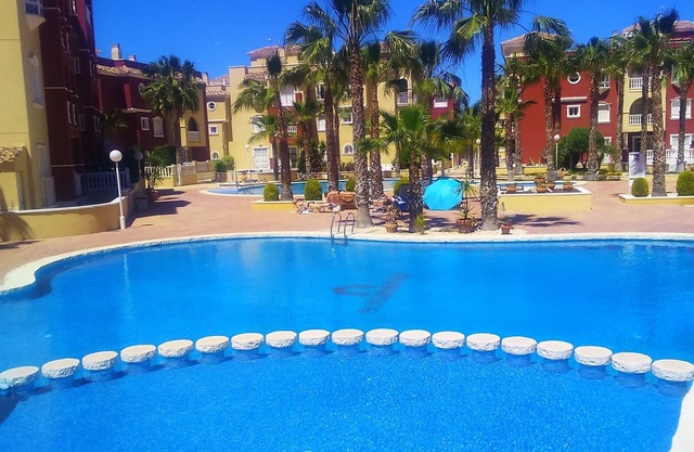 Beautiful Modern 3 bed 2 bath apartment in Puerto Marina