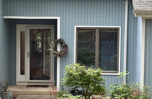 Beautiful, quiet lakefront property at Lake of the Woods, Virginia