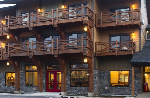 Beautiful studio unit at resort, sleeps 4