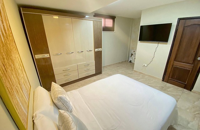 Beautiful Suite in Ciudadela Las Garzas, safe and centrally located, Guayaquil
