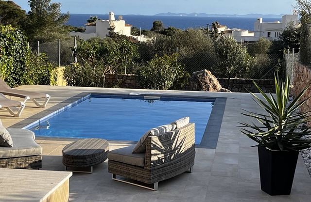 Beautiful vacation home with sea view for 7 people