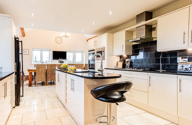 Beautiful villa for 14 guests with WIFI