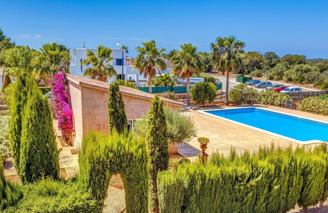 Beautiful Villa with Pool, Rooftop Terrace, Patio, Garden, Wi-Fi & Air Conditioning