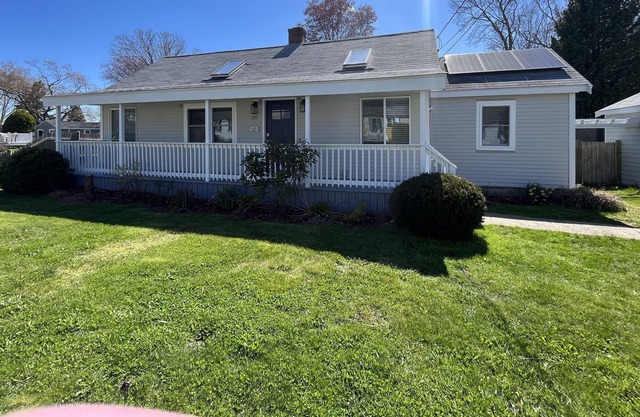 Beautifully renovated house less than a mile to beach and stellar outdoor space!