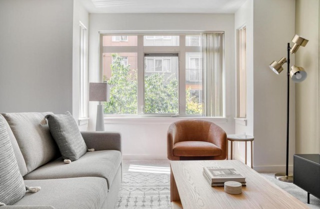 Belltown 1BR w Gym Views BBQ Easy Commute SEA-469