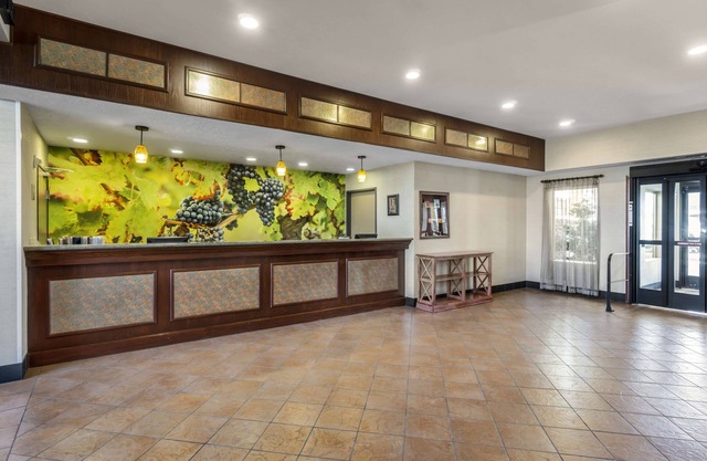 Best Western Plus Grapevine Inn