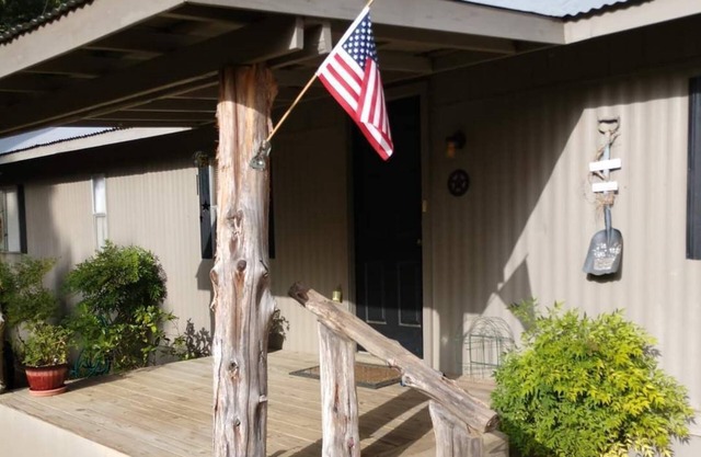 Big Fish Cabins - Cabin #3