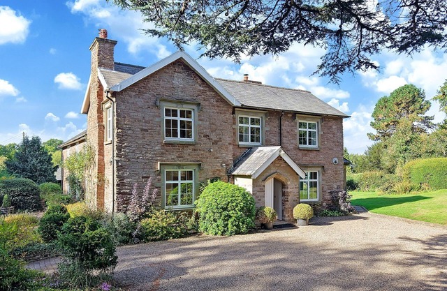 Blackway House - sleeps 20 guests in 7 bedrooms