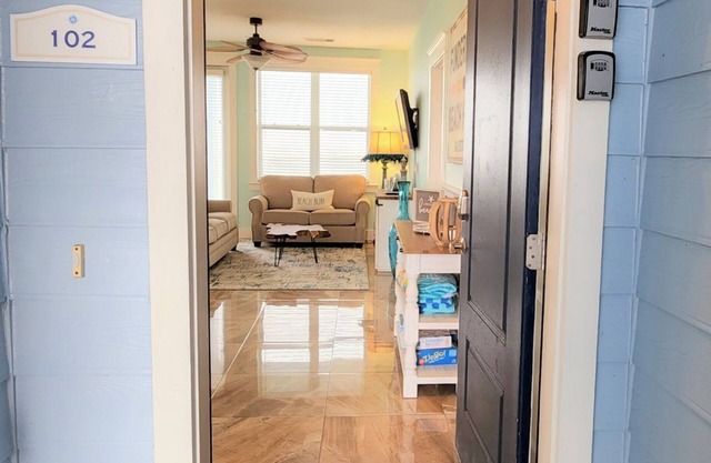 Bliss On The Bay - Calling all Bird Watchers and Fisherman!