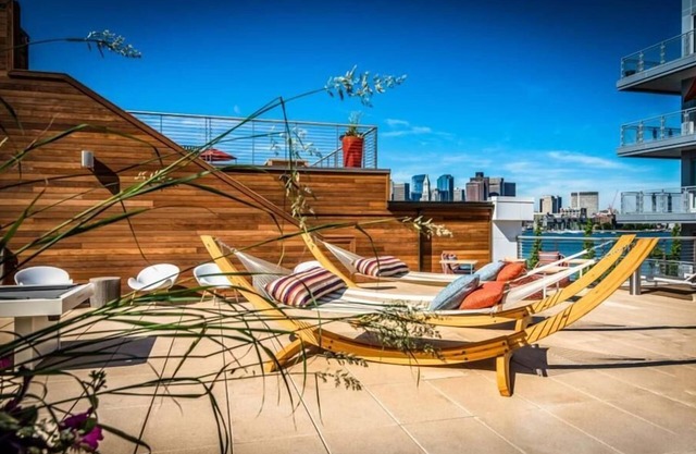 Boston Harbor | Modern Studio | Full Kitchen + in-unit W/D | GLS