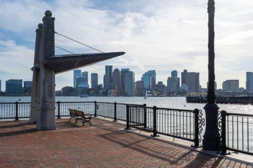Boston Skyline Stay 1BR with City Views